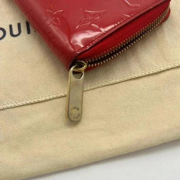 Louis Vuitton Zippy Vernis with FREE ENTRUPY COA - Picture 11 of 16